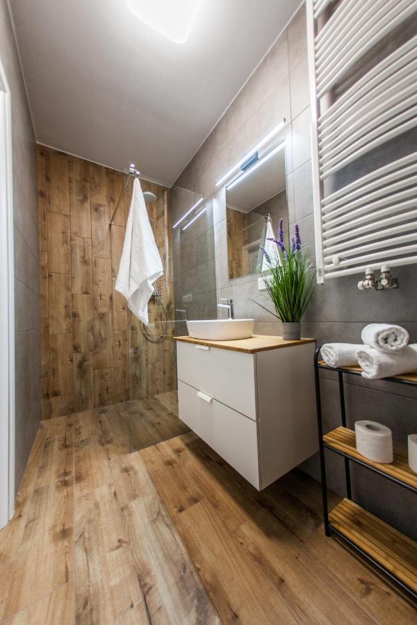 Sloneczna Apartamenty كاتوفيتسه المظهر الخارجي الصورة
