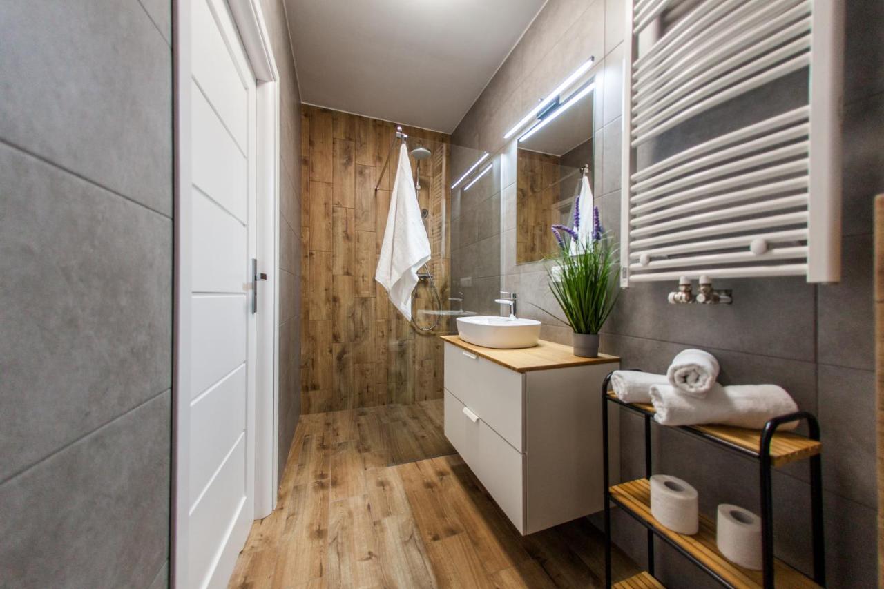 Sloneczna Apartamenty كاتوفيتسه المظهر الخارجي الصورة