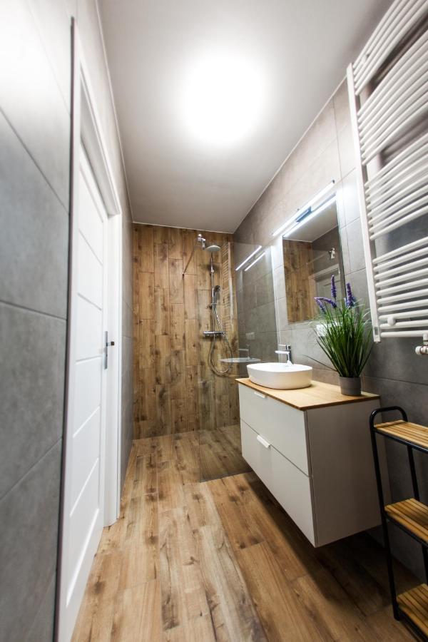 Sloneczna Apartamenty كاتوفيتسه المظهر الخارجي الصورة